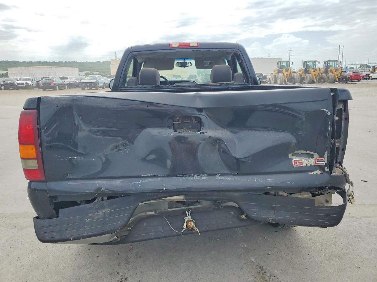 2004 Gmc New Sierra C1500 Black vin: 1GTEC14X14Z104251