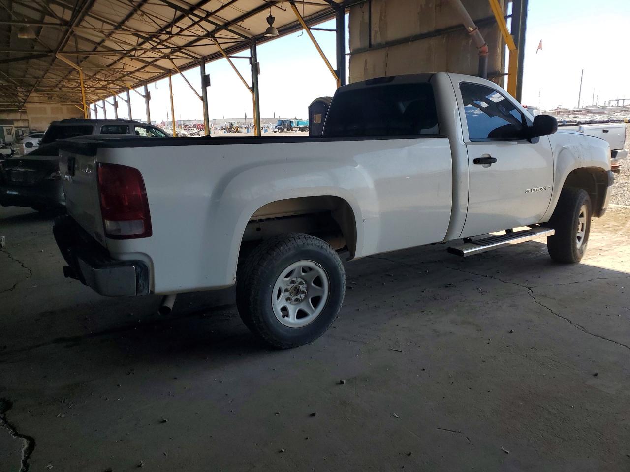 2008 Gmc Sierra C1500 White vin: 1GTEC14X18Z158543