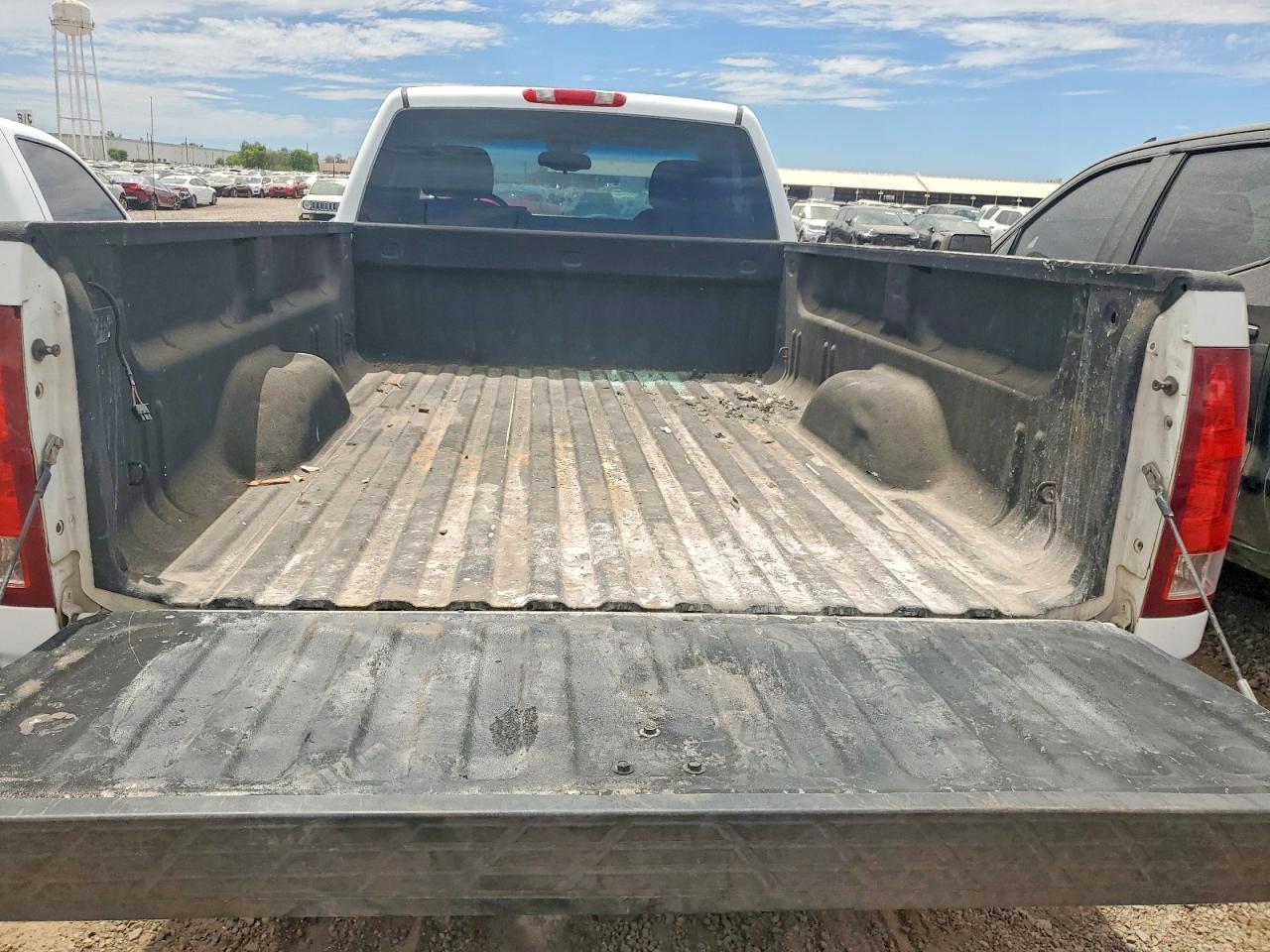 2008 Gmc Sierra C1500 White vin: 1GTEC14X18Z158543