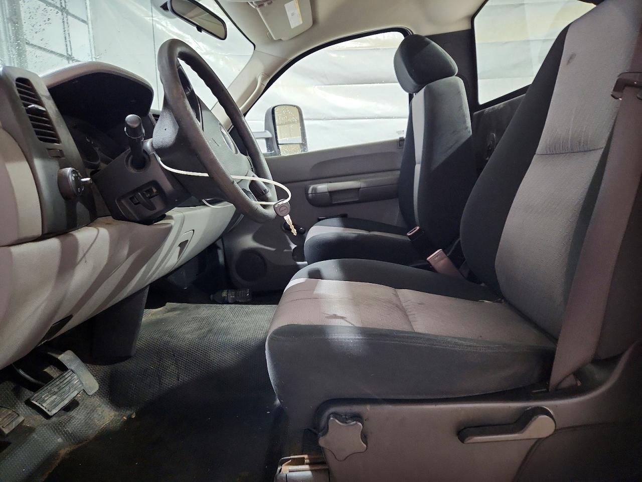 2008 Gmc Sierra C1500 White vin: 1GTEC14X18Z273921