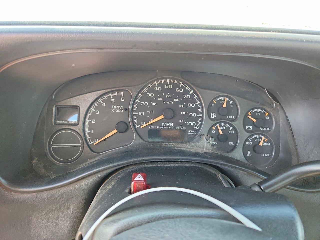 2002 Gmc New Sierra C1500 White vin: 1GTEC14X42Z173433