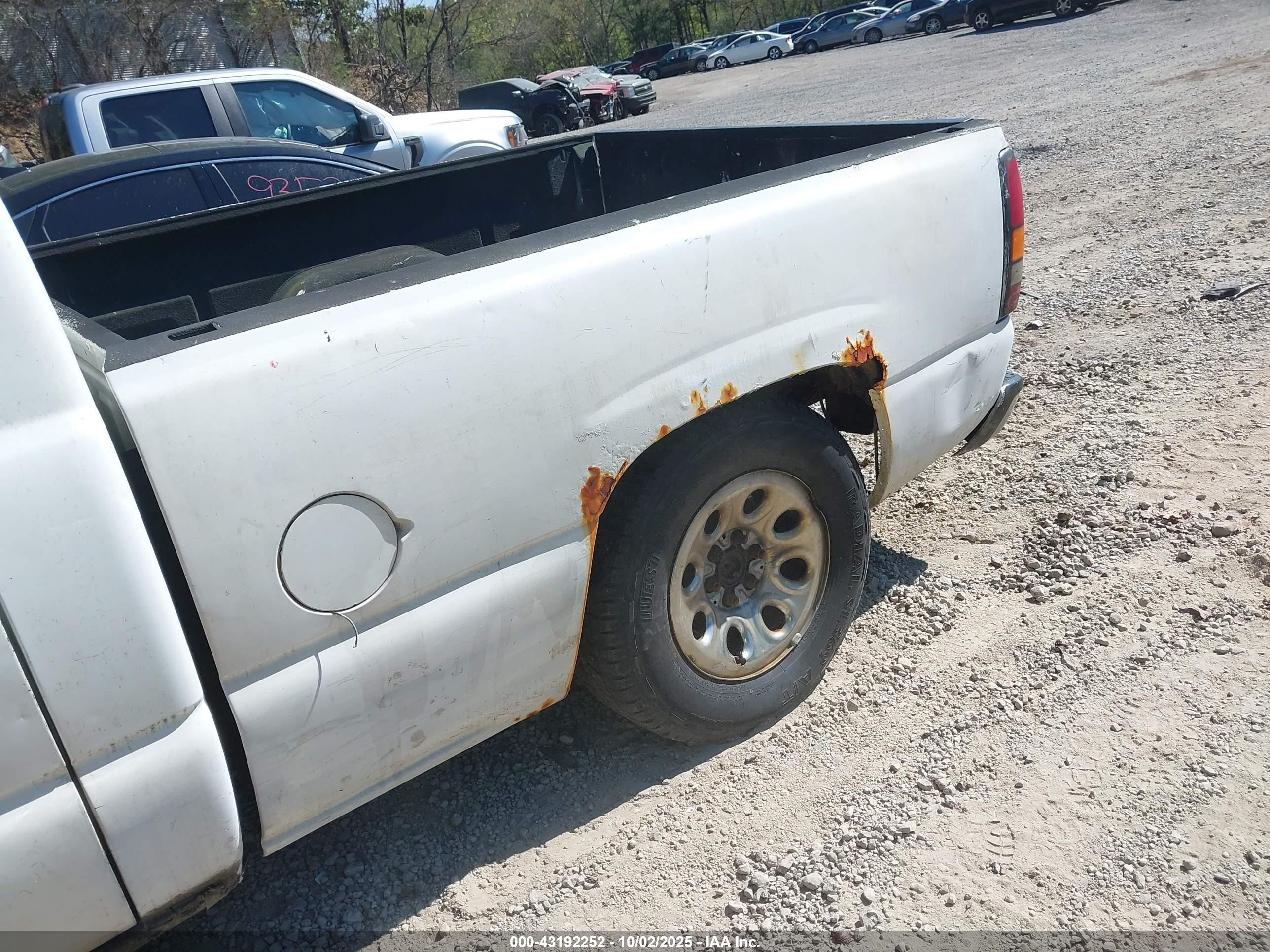 2005 Gmc Sierra 1500 Work Truck White vin: 1GTEC14X45Z119117