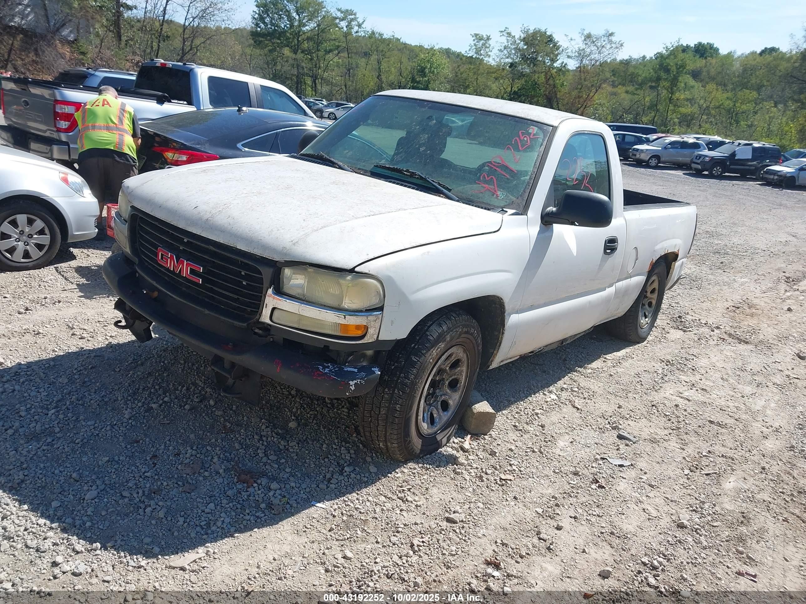 2005 Gmc Sierra 1500 Work Truck White vin: 1GTEC14X45Z119117