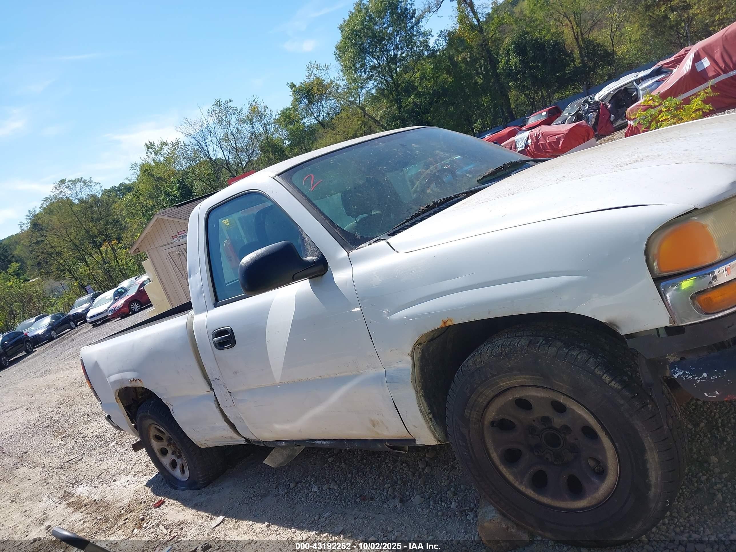 2005 Gmc Sierra 1500 Work Truck White vin: 1GTEC14X45Z119117