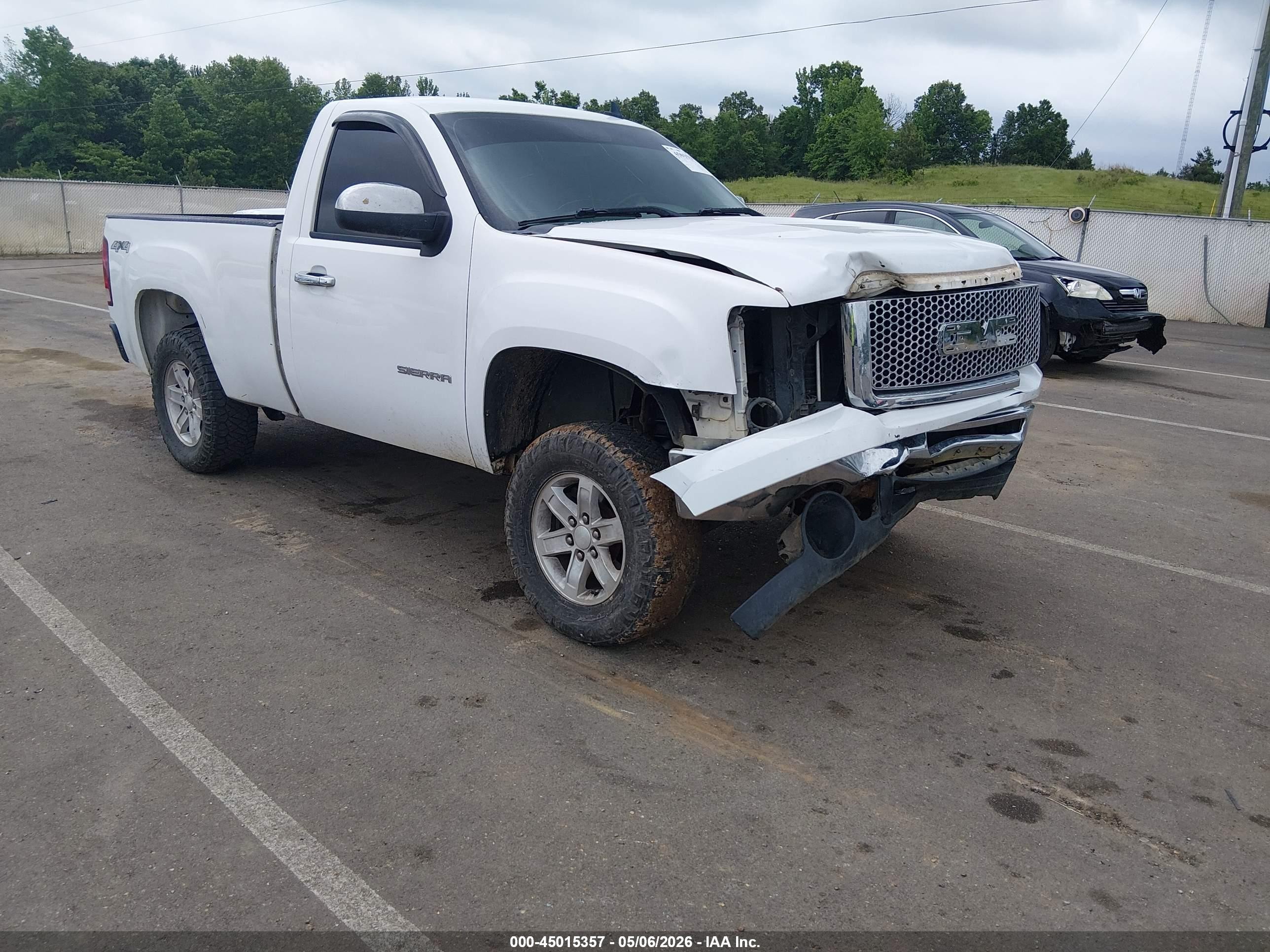 1GTEC14X58Z103111