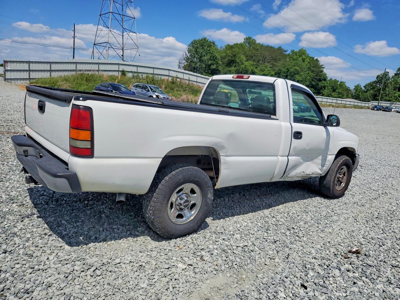 2004 Gmc New Sierra C1500 White vin: 1GTEC14X64Z323030
