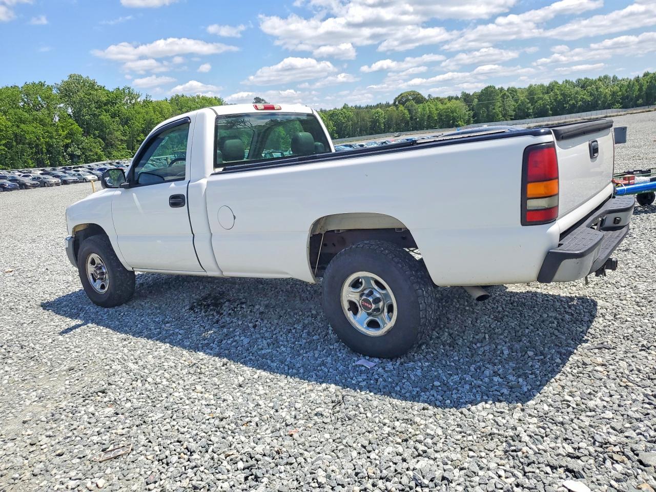 2004 Gmc New Sierra C1500 White vin: 1GTEC14X64Z323030