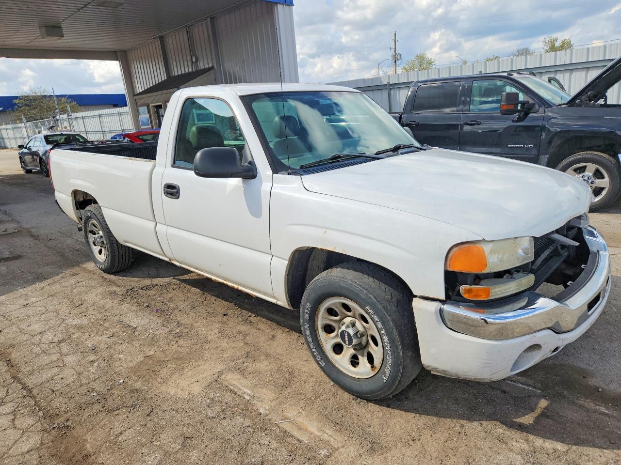 2005 Gmc New Sierra C1500 White vin: 1GTEC14X65Z319870