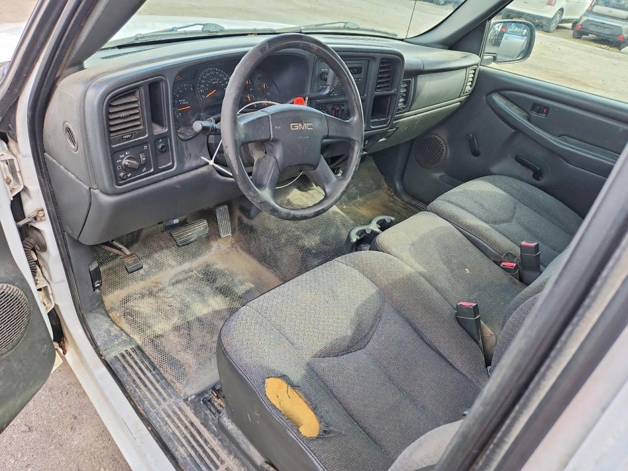 2005 Gmc New Sierra C1500 White vin: 1GTEC14X65Z319870