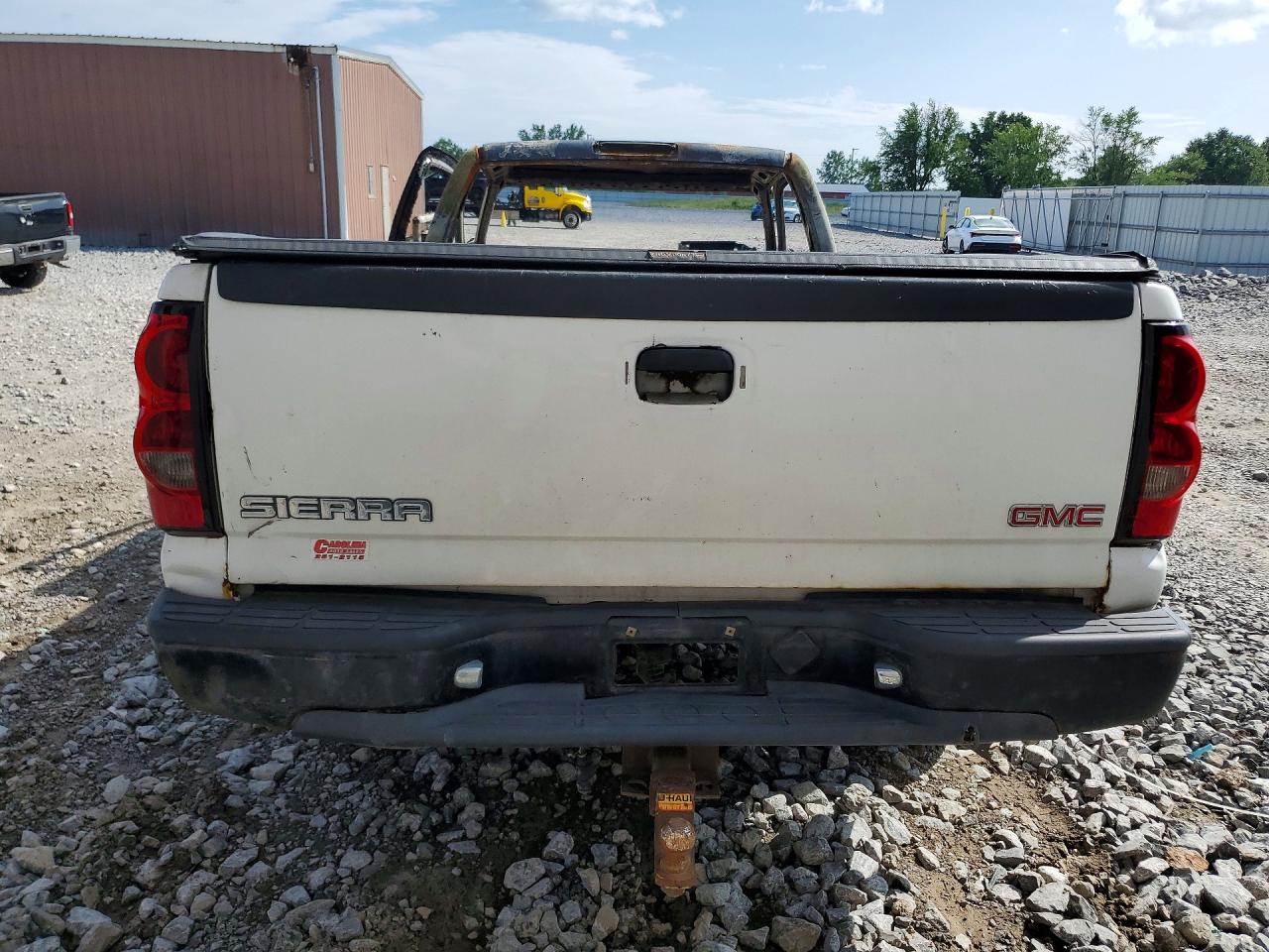 2005 Gmc New Sierra C1500 White vin: 1GTEC14X75Z186472