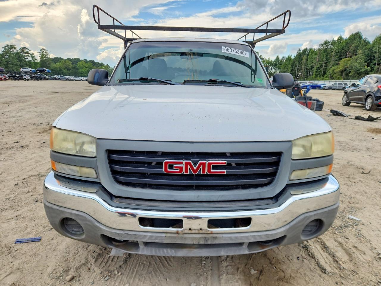 2004 Gmc New Sierra C1500 White vin: 1GTEC14X84Z107910