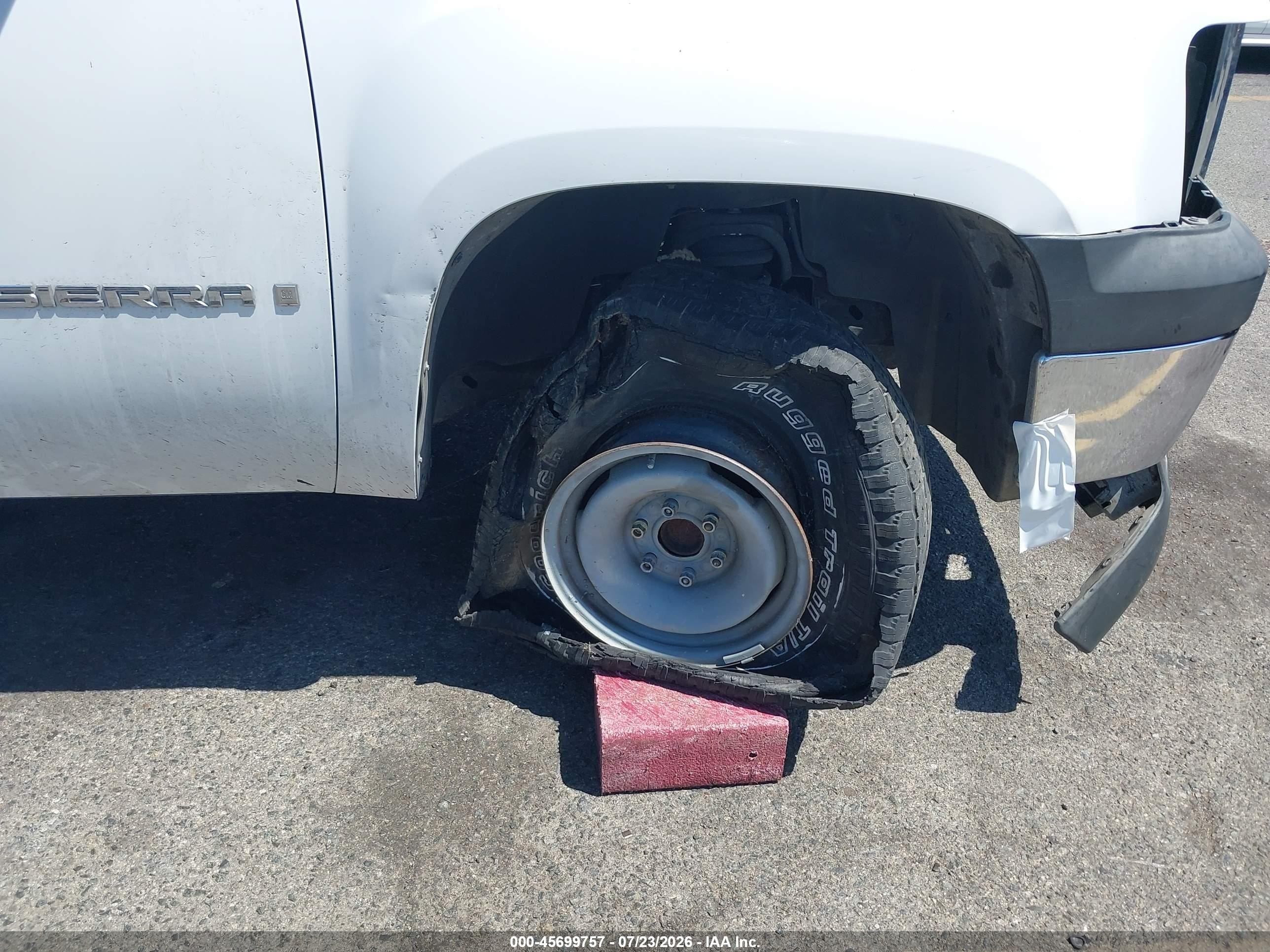 2007 Gmc Sierra 1500 Work Truck White vin: 1GTEC19C37Z512907