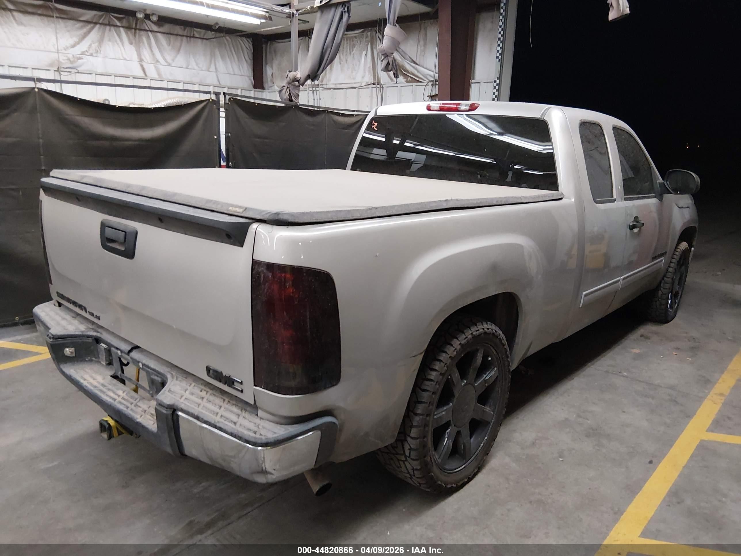 2007 Gmc Sierra 1500 Sle1 Silver vin: 1GTEC19J07Z640049