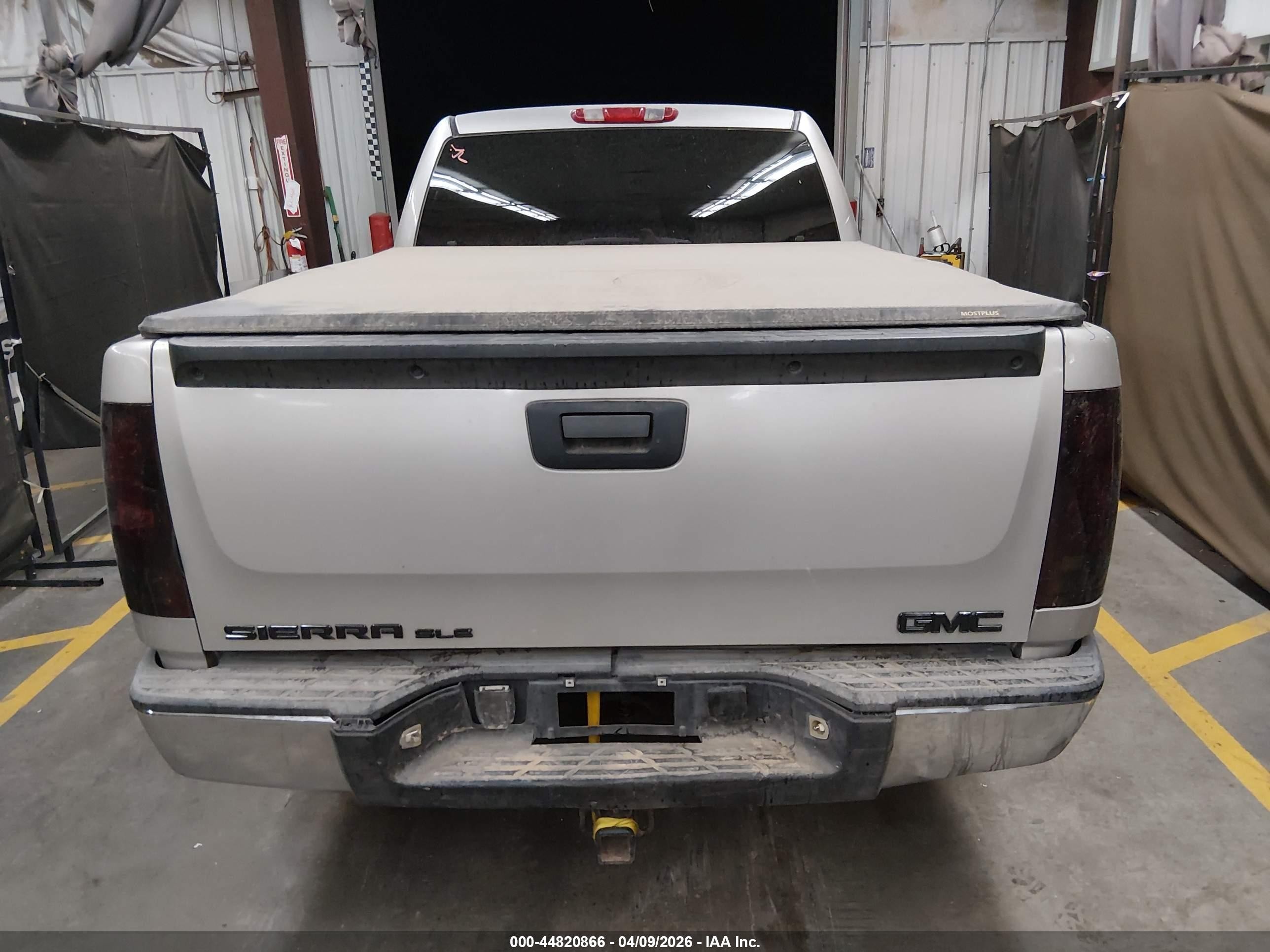 2007 Gmc Sierra 1500 Sle1 Silver vin: 1GTEC19J07Z640049