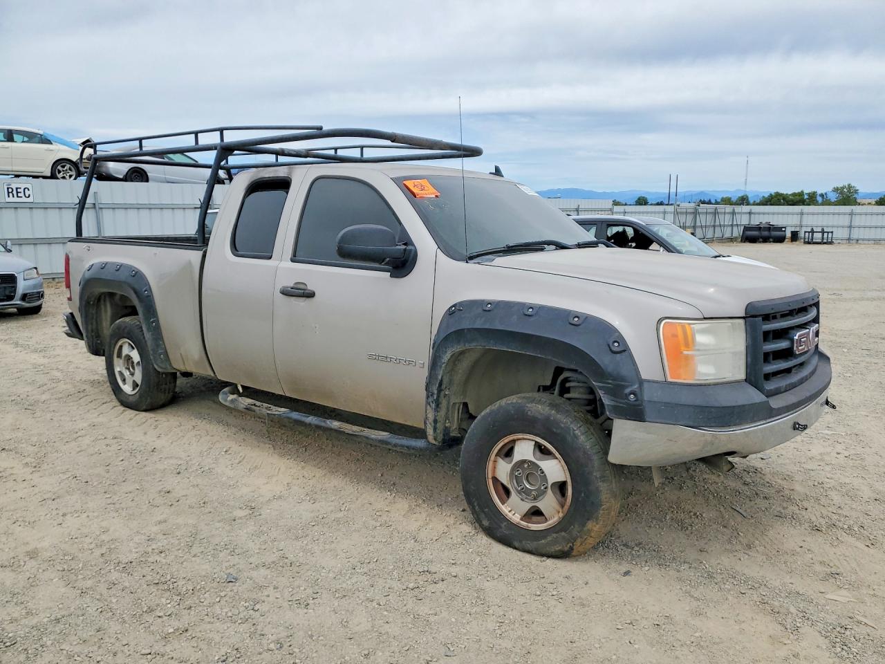 2008 Gmc Sierra C1500 Silver vin: 1GTEC19J38Z223395