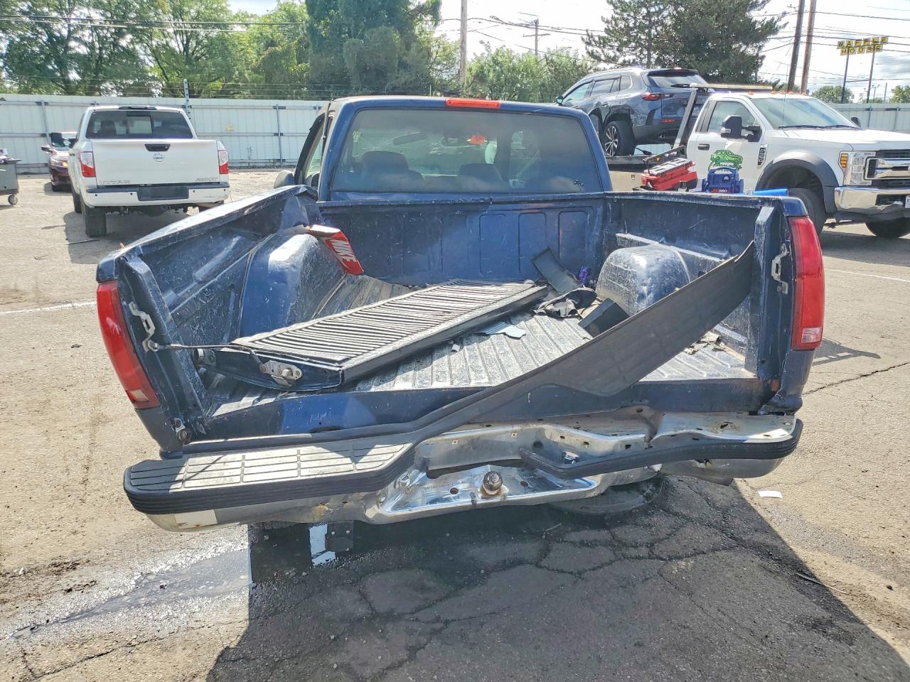 1998 Gmc Sierra C1500 Blue vin: 1GTEC19MXWE560659