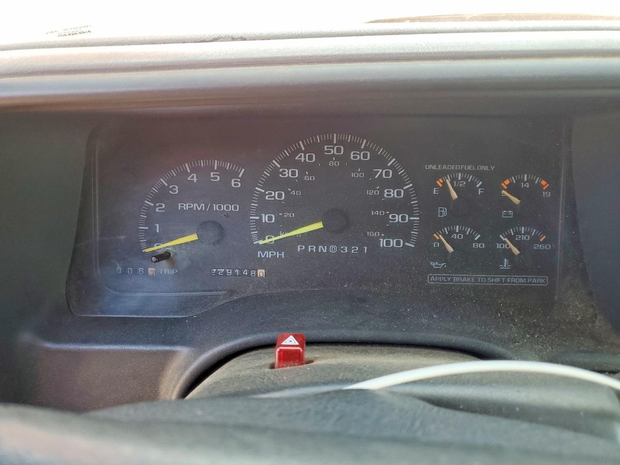 1997 Gmc Sierra C1500 Красный vin: 1GTEC19R5VE501898