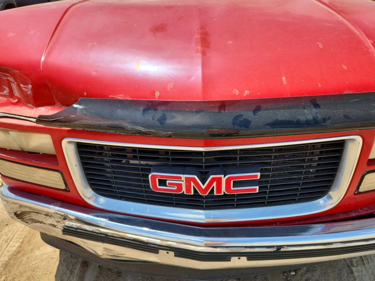 1997 Gmc Sierra C1500 Red vin: 1GTEC19R7VE511445