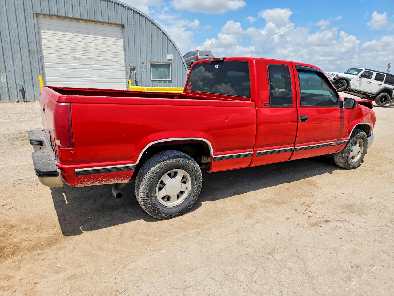 1997 Gmc Sierra C1500 Red vin: 1GTEC19R7VE511445