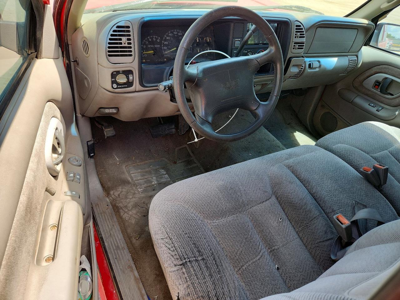 1997 Gmc Sierra C1500 Red vin: 1GTEC19R7VE511445