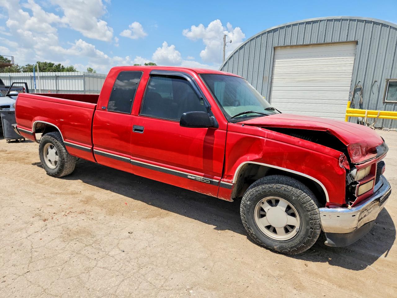 1997 Gmc Sierra C1500 Red vin: 1GTEC19R7VE511445