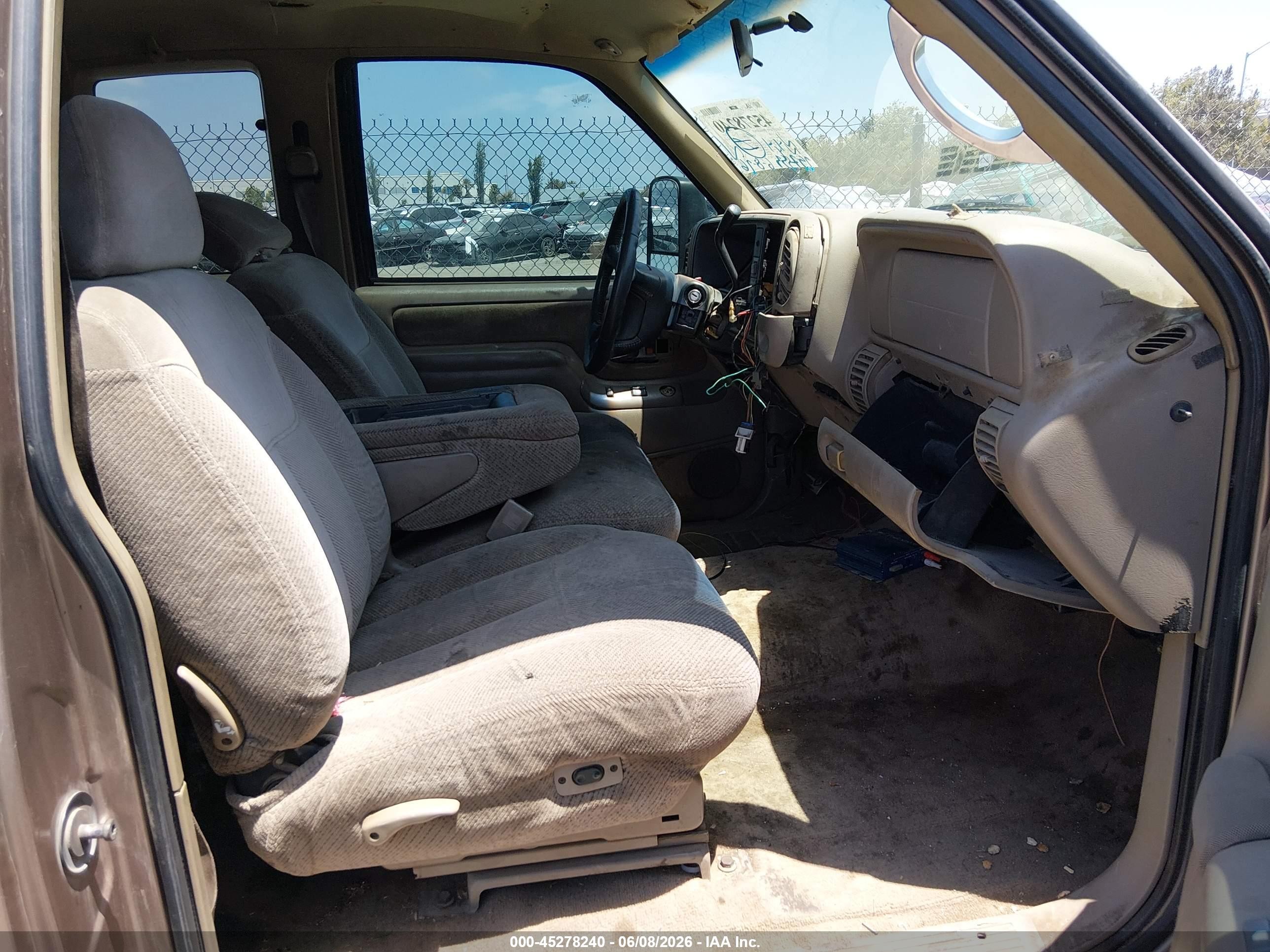 1997 Gmc Sierra 1500 Sl Wideside Brown vin: 1GTEC19RXVE511942