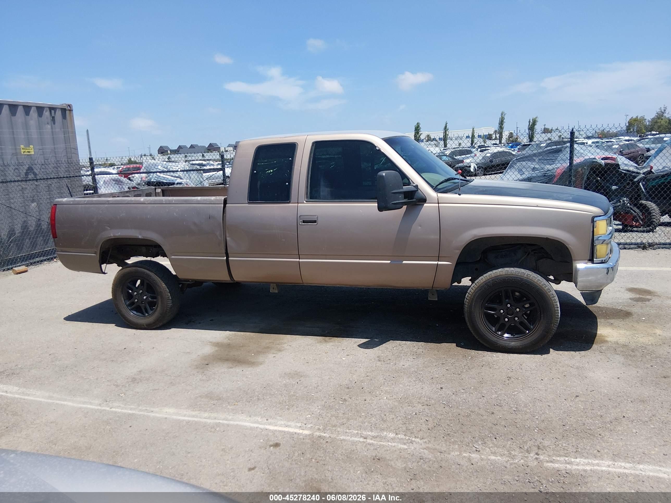 1997 Gmc Sierra 1500 Sl Wideside Brown vin: 1GTEC19RXVE511942