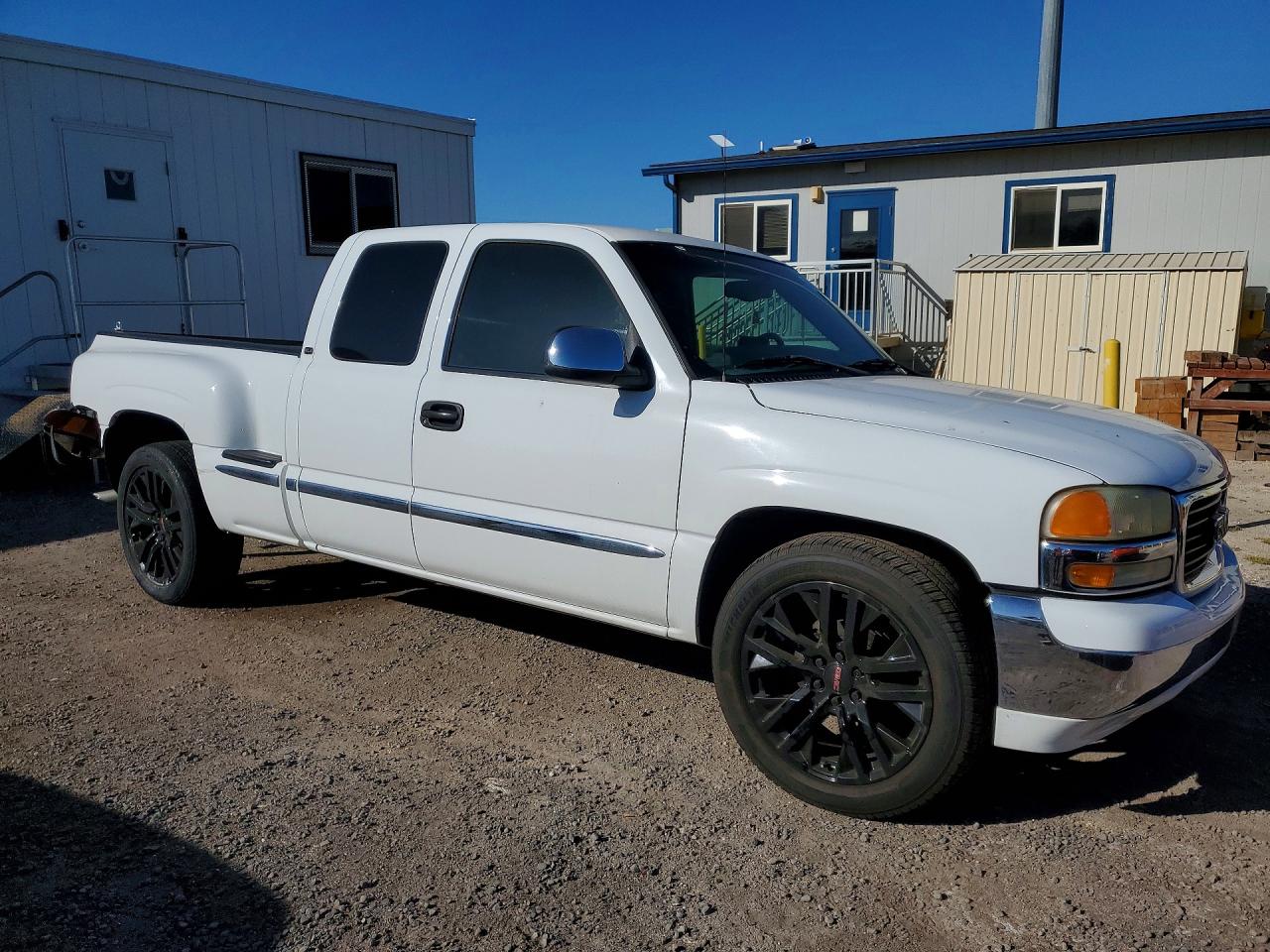 2002 Gmc New Sierra C1500 White vin: 1GTEC19T12Z345360