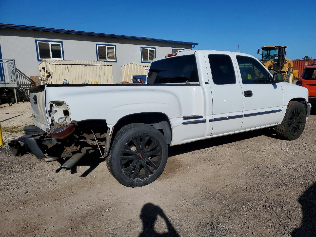 2002 Gmc New Sierra C1500 White vin: 1GTEC19T12Z345360