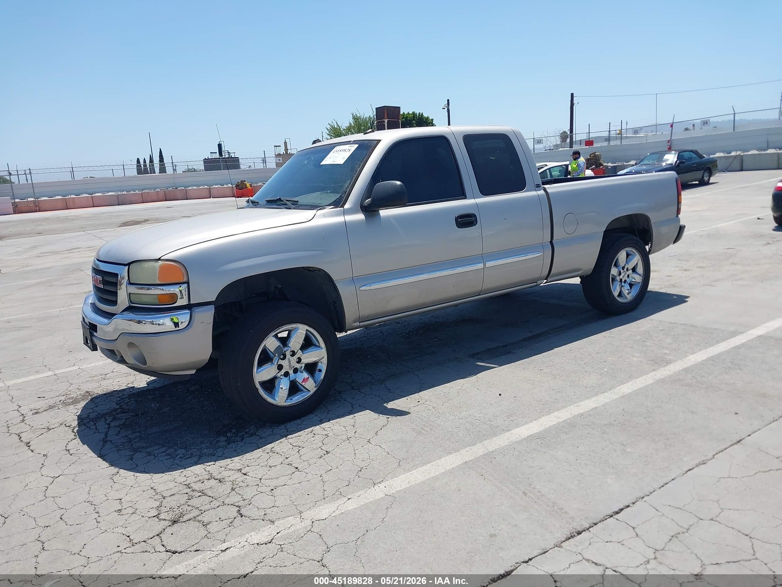 2005 Gmc Sierra 1500 Sle Beige vin: 1GTEC19T15Z182407