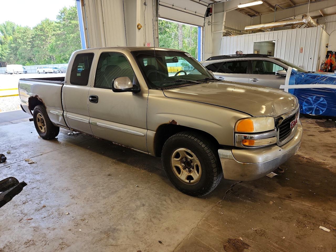 2000 Gmc New Sierra C1500 Gray vin: 1GTEC19T3YZ170120