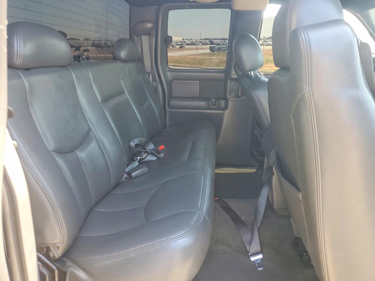 2004 Gmc New Sierra C1500 Black vin: 1GTEC19T64Z320036