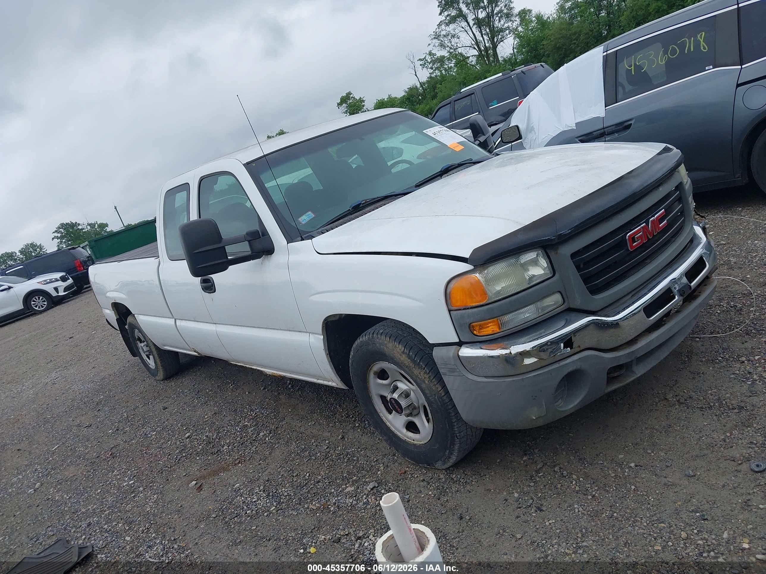 2003 Gmc Sierra 1500 White vin: 1GTEC19T73E253761