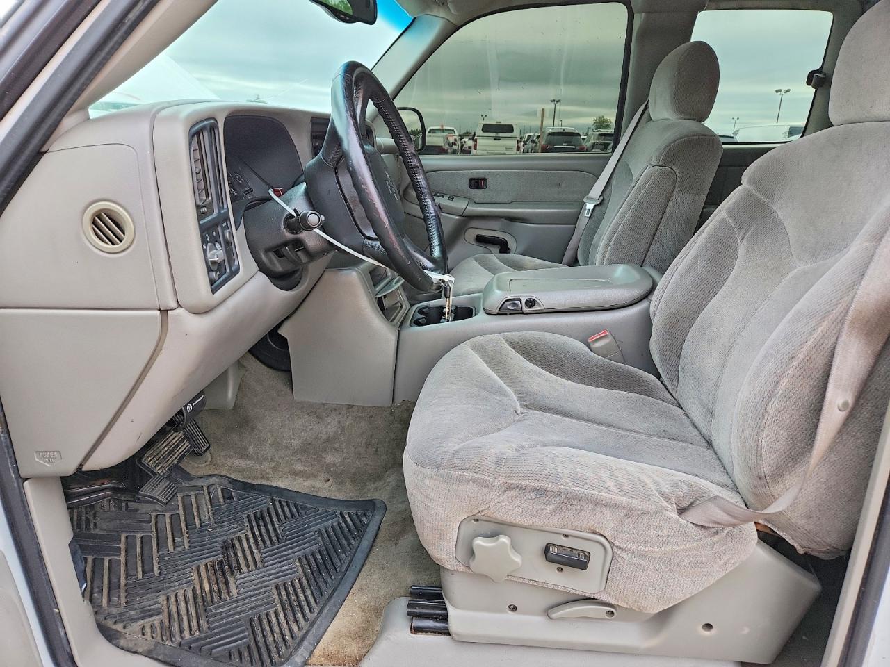 2000 Gmc New Sierra C1500 White vin: 1GTEC19T7YZ371244