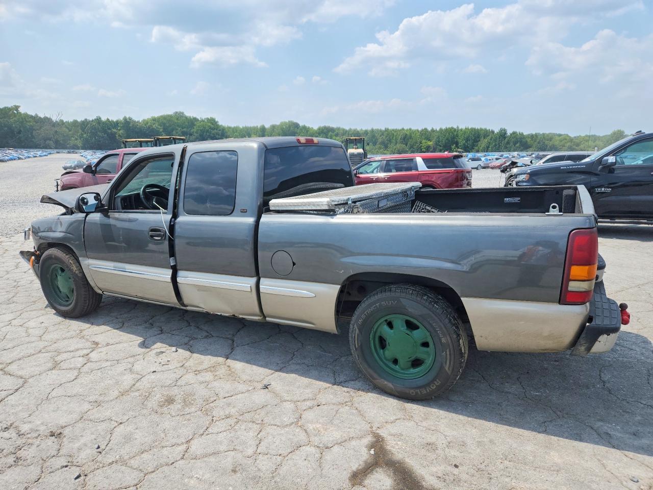 2000 Gmc New Sierra C1500 Gray vin: 1GTEC19TXYZ153976