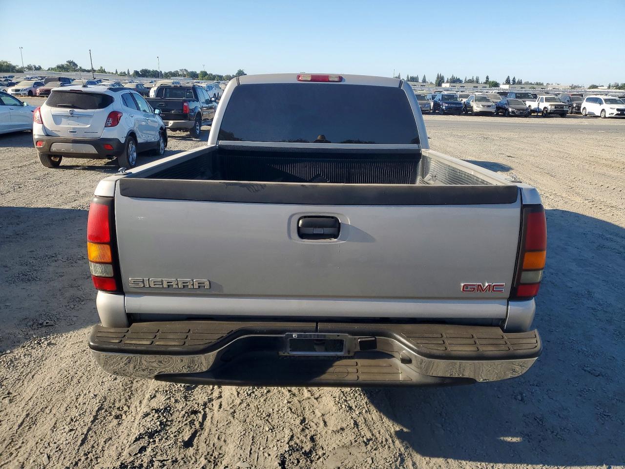 2004 Gmc New Sierra C1500 Серебряный vin: 1GTEC19V04Z335939