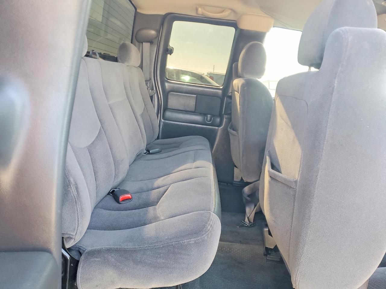 2004 Gmc New Sierra C1500 Серебряный vin: 1GTEC19V04Z335939