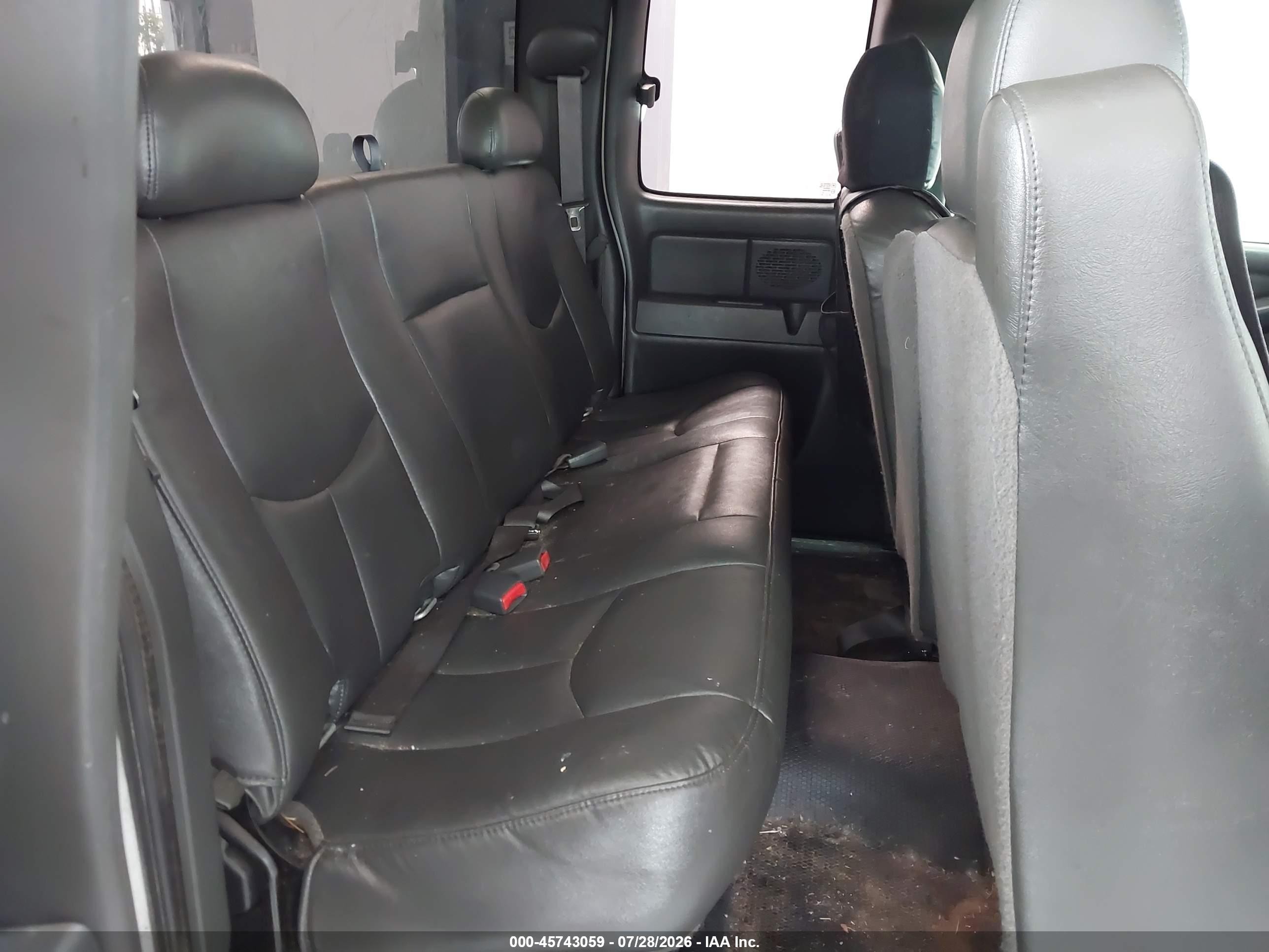2005 Gmc Sierra 1500 Work Truck White vin: 1GTEC19V25E330458