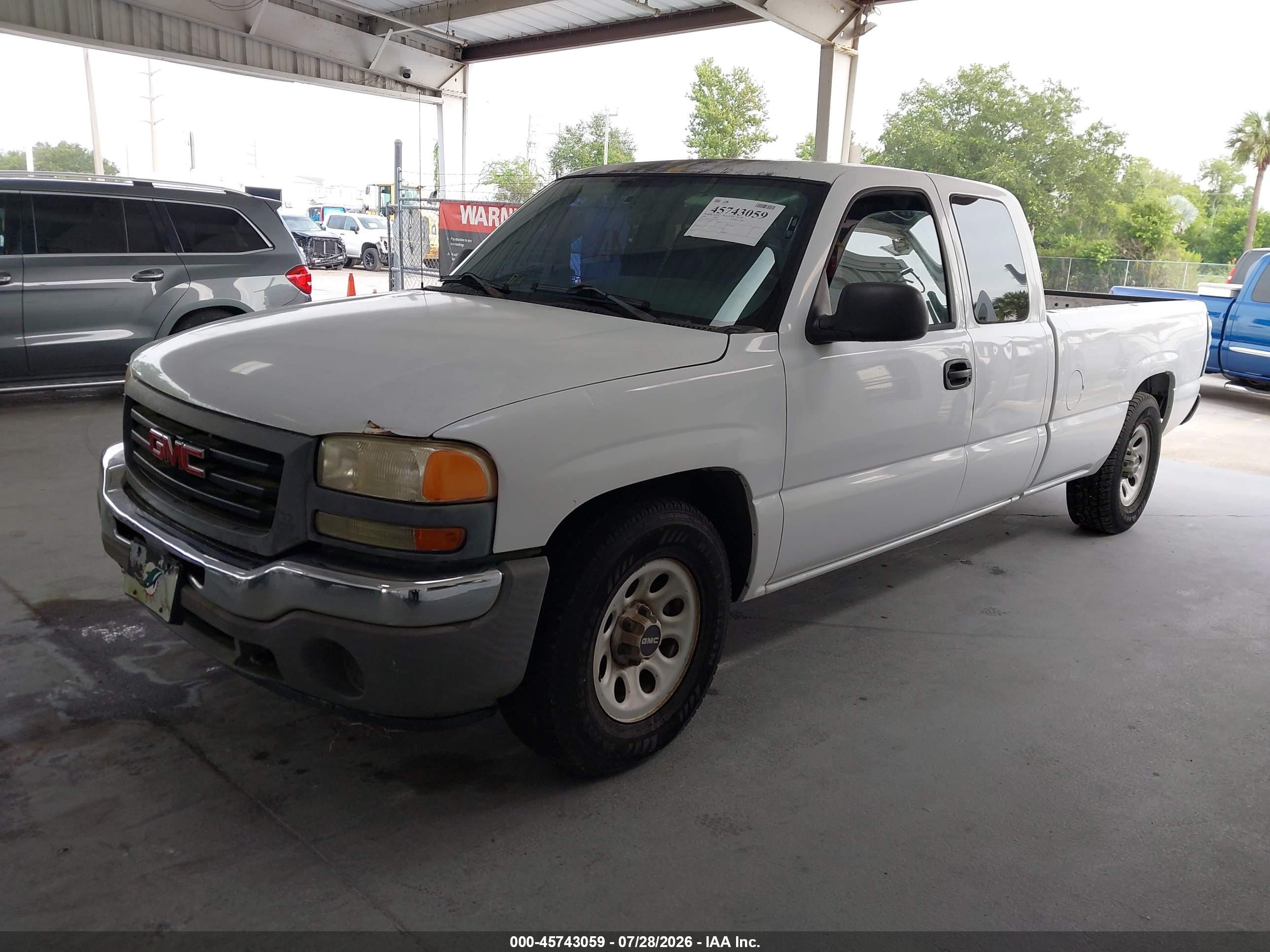 2005 Gmc Sierra 1500 Work Truck White vin: 1GTEC19V25E330458