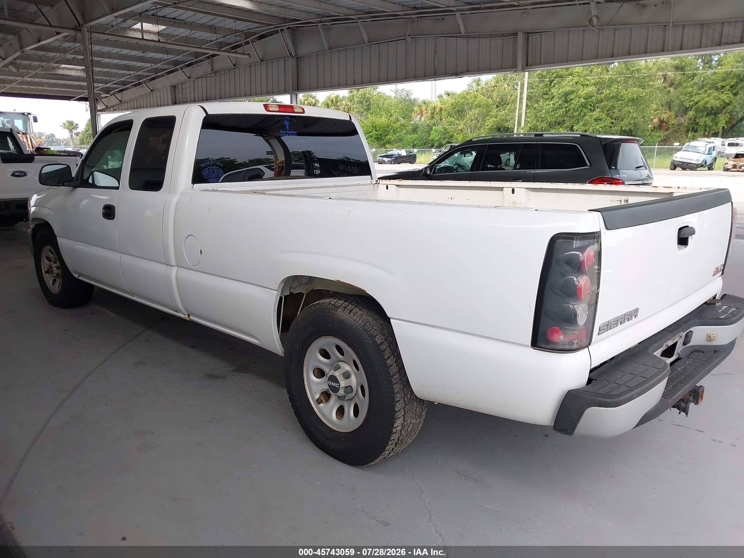 2005 Gmc Sierra 1500 Work Truck White vin: 1GTEC19V25E330458