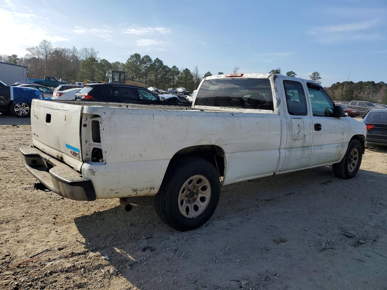 2005 Gmc New Sierra C1500 White vin: 1GTEC19V45E277584