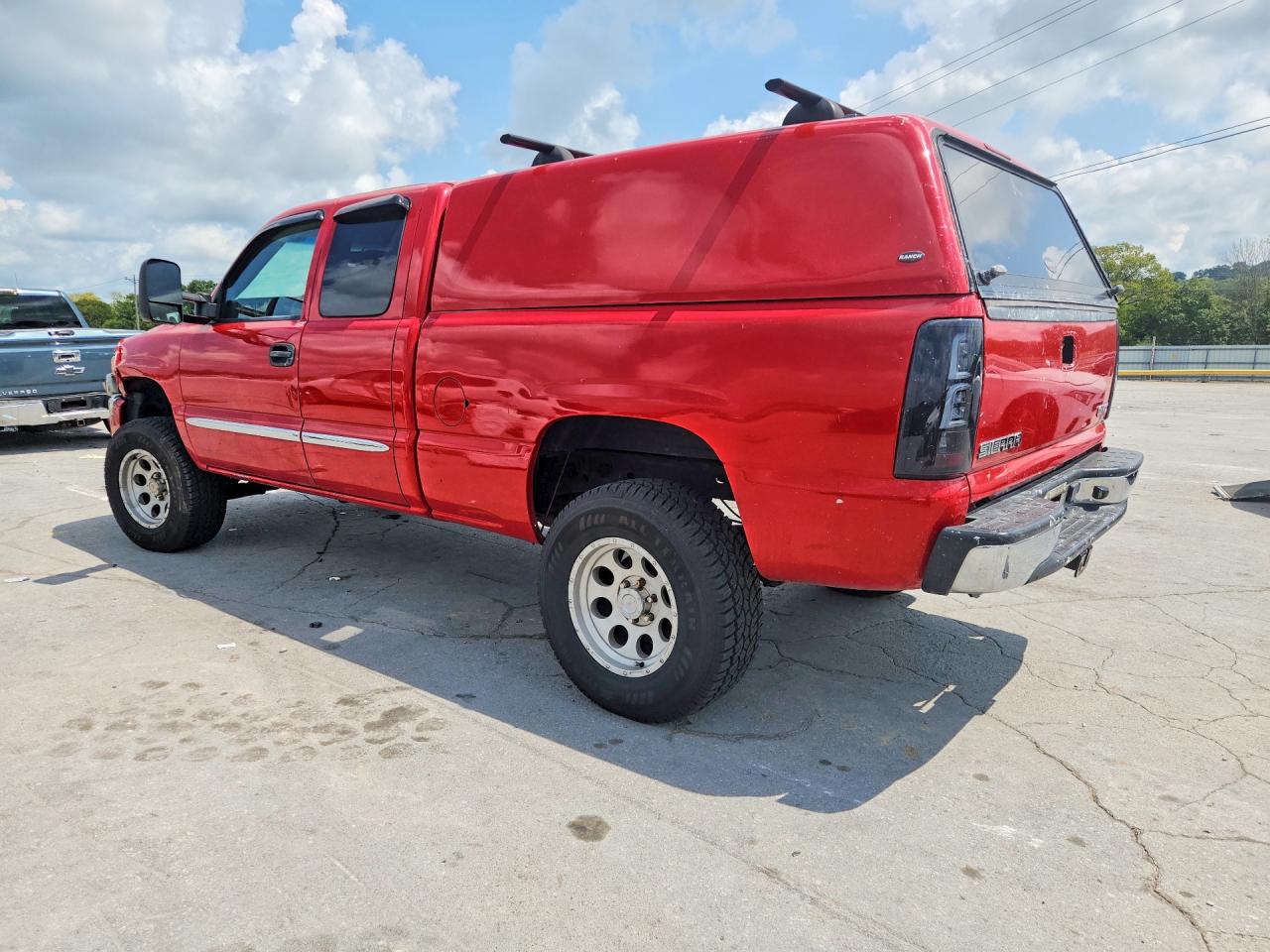 2005 Gmc New Sierra C1500 Red vin: 1GTEC19V55Z194612