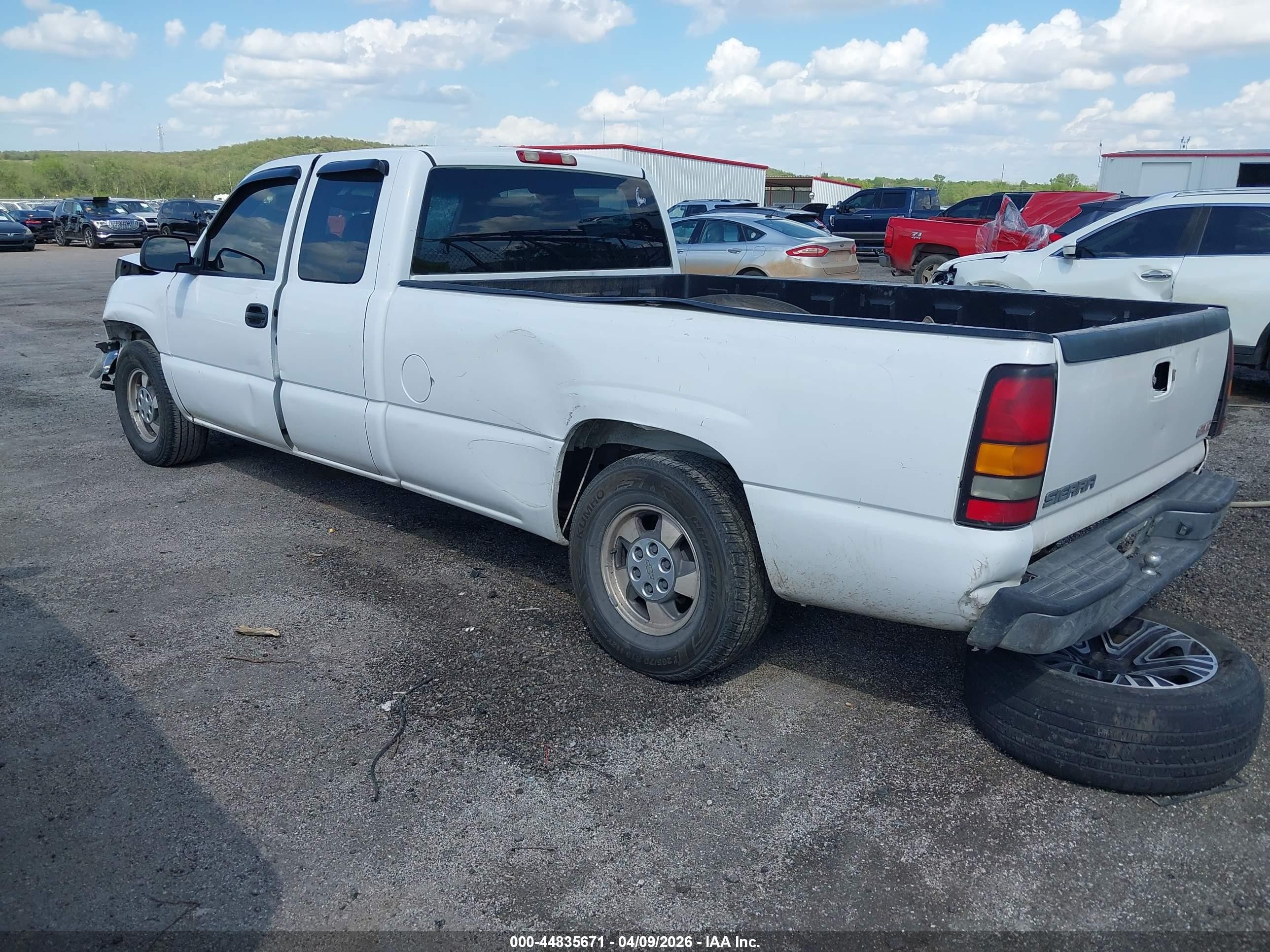 2004 Gmc Sierra 1500 Work Truck White vin: 1GTEC19V74E253018