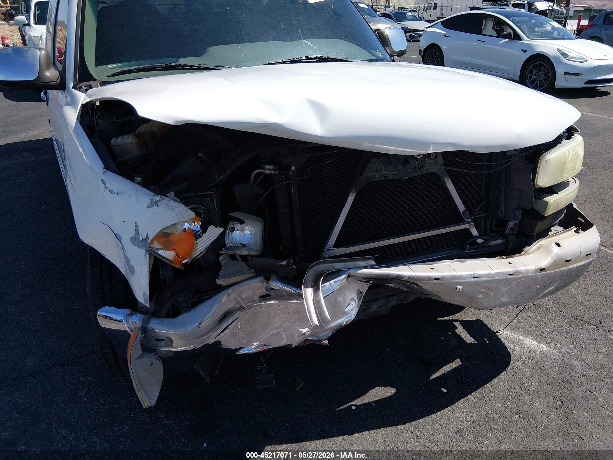 2000 Gmc Sierra 1500 Sle White vin: 1GTEC19V9YZ314979