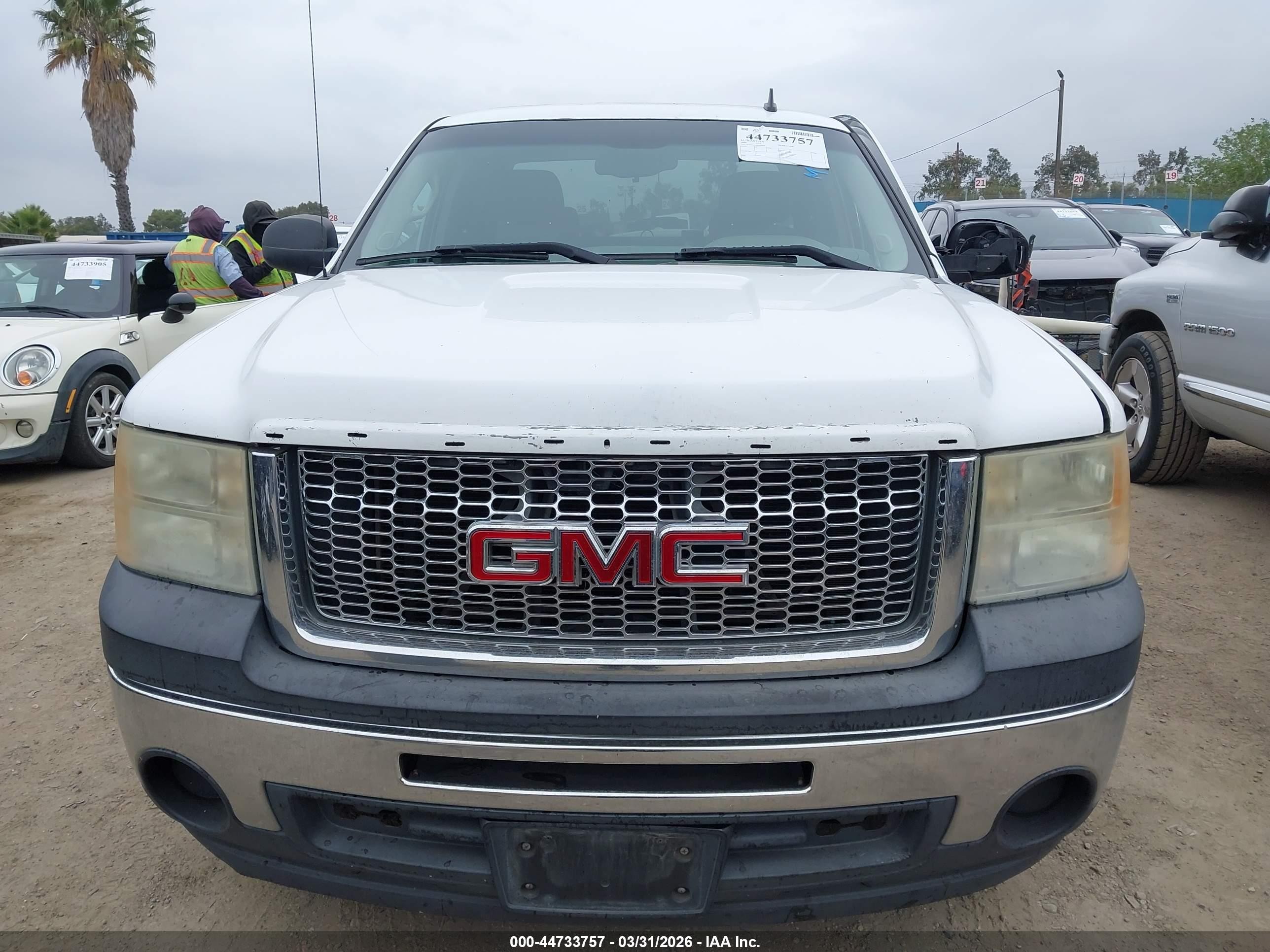 2009 Gmc Sierra 1500 Work Truck White vin: 1GTEC19X09Z134969