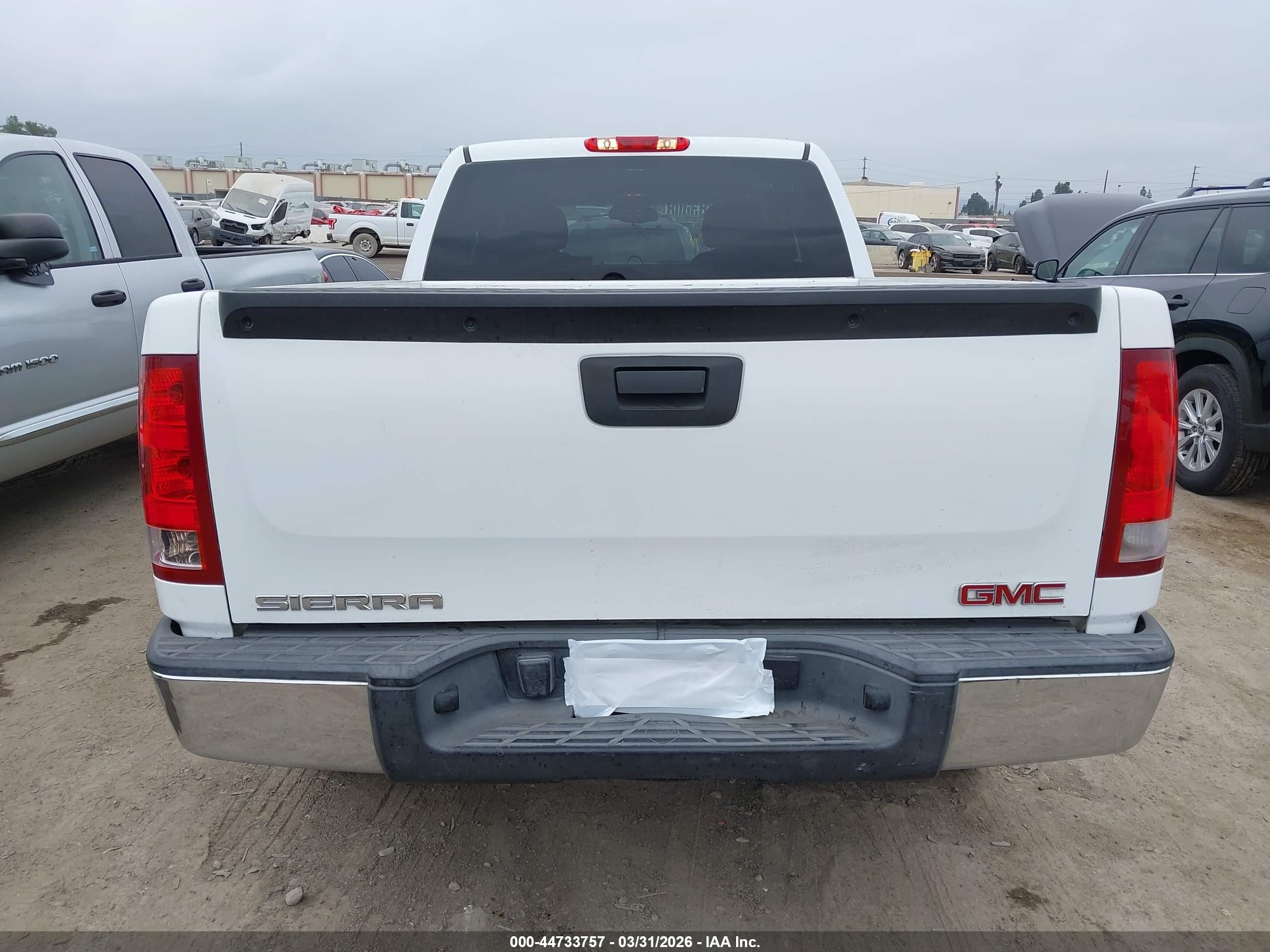 2009 Gmc Sierra 1500 Work Truck White vin: 1GTEC19X09Z134969