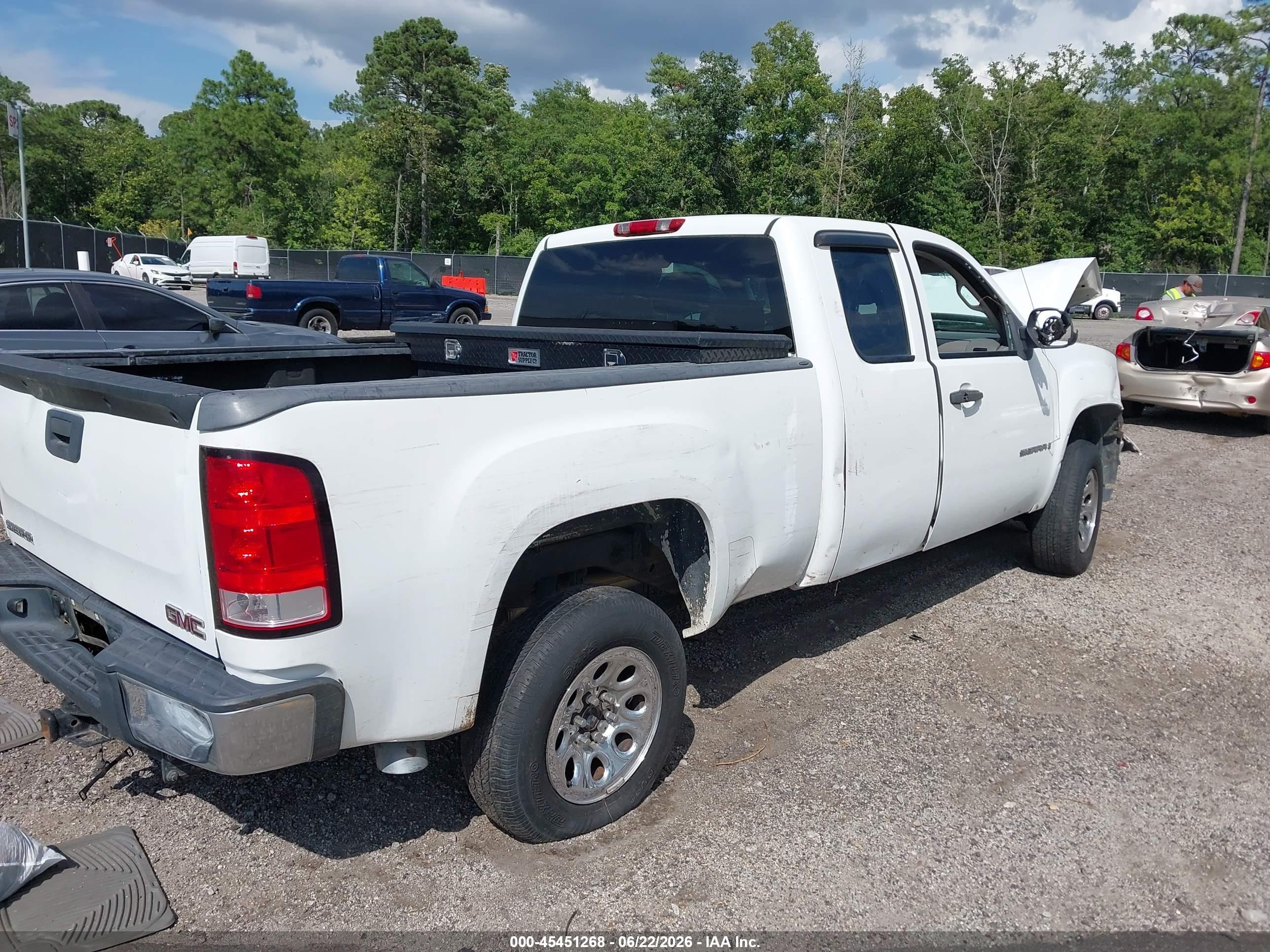 2008 Gmc Sierra 1500 Work Truck White vin: 1GTEC19X18Z191549