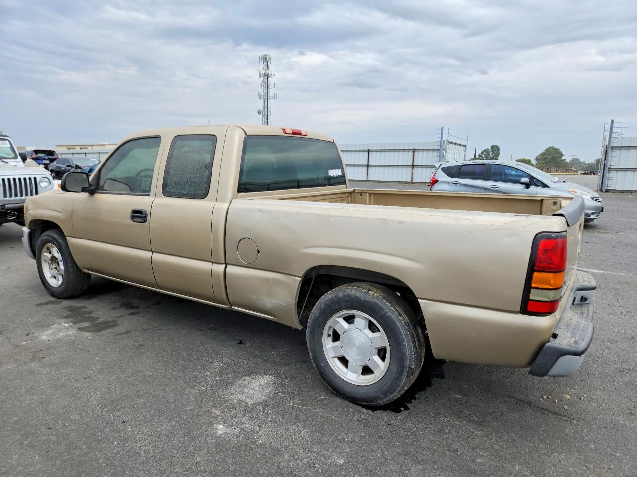 2006 Gmc New Sierra C1500 Tan vin: 1GTEC19X96Z222219