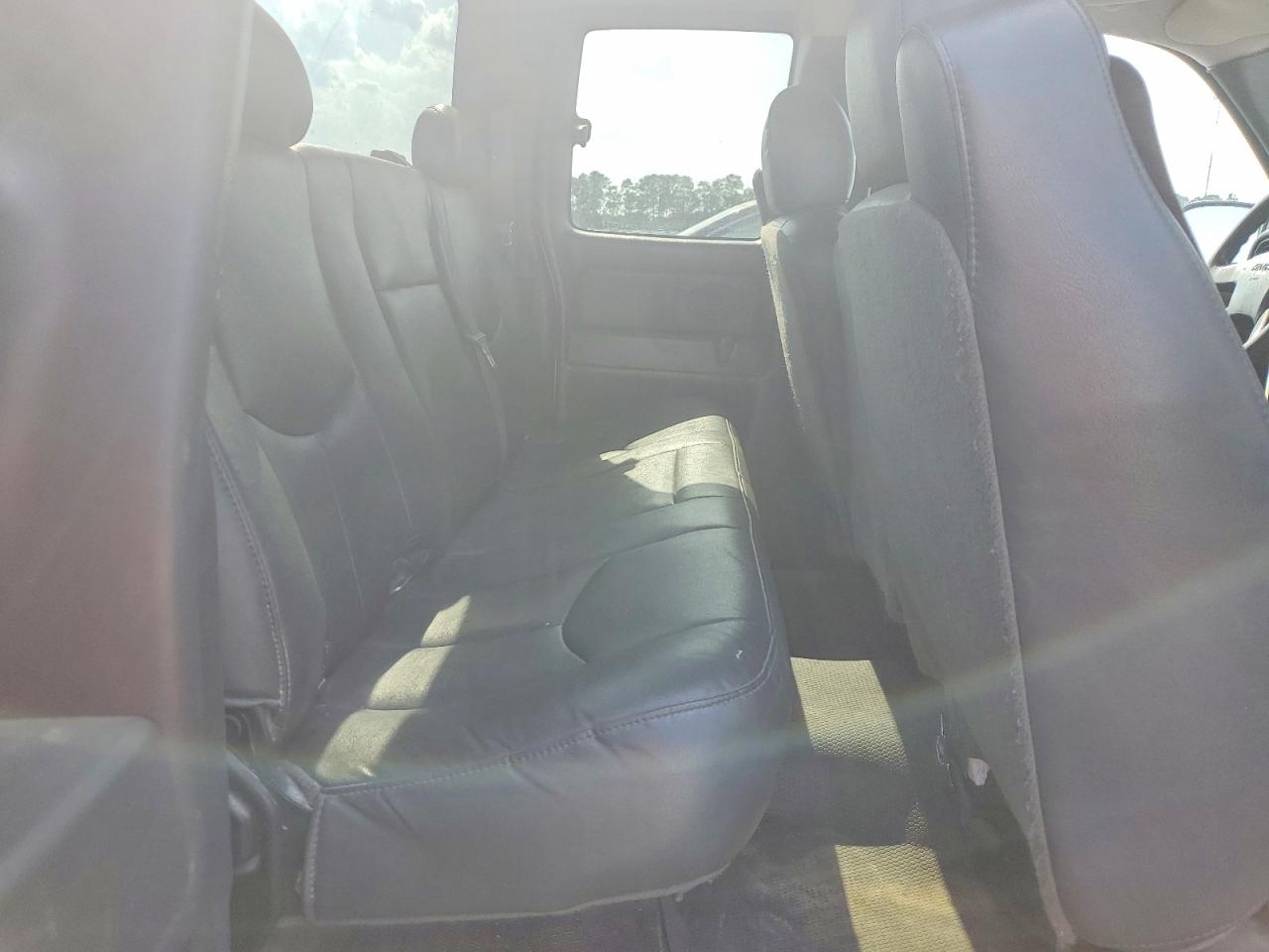 2007 Gmc New Sierra C1500 Classic White vin: 1GTEC19X97Z122770