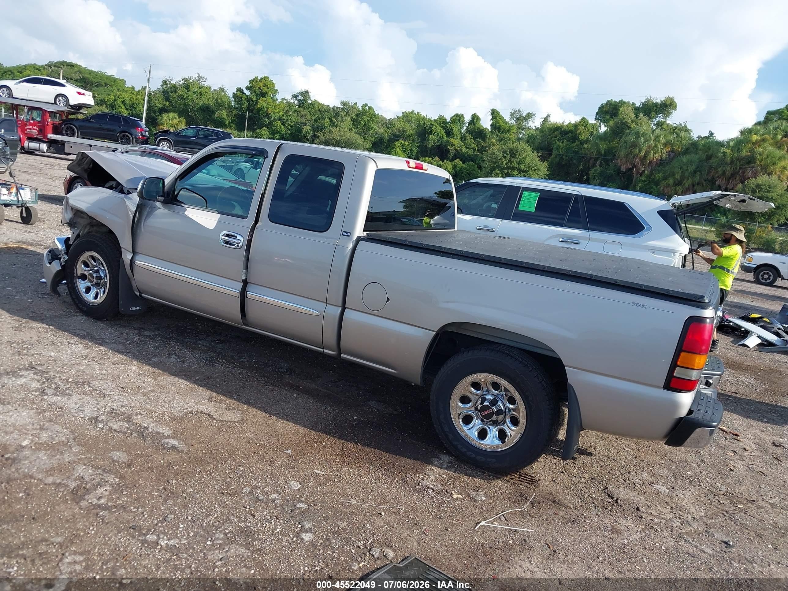 2005 Gmc Sierra 1500 Sle Beige vin: 1GTEC19Z55Z222699